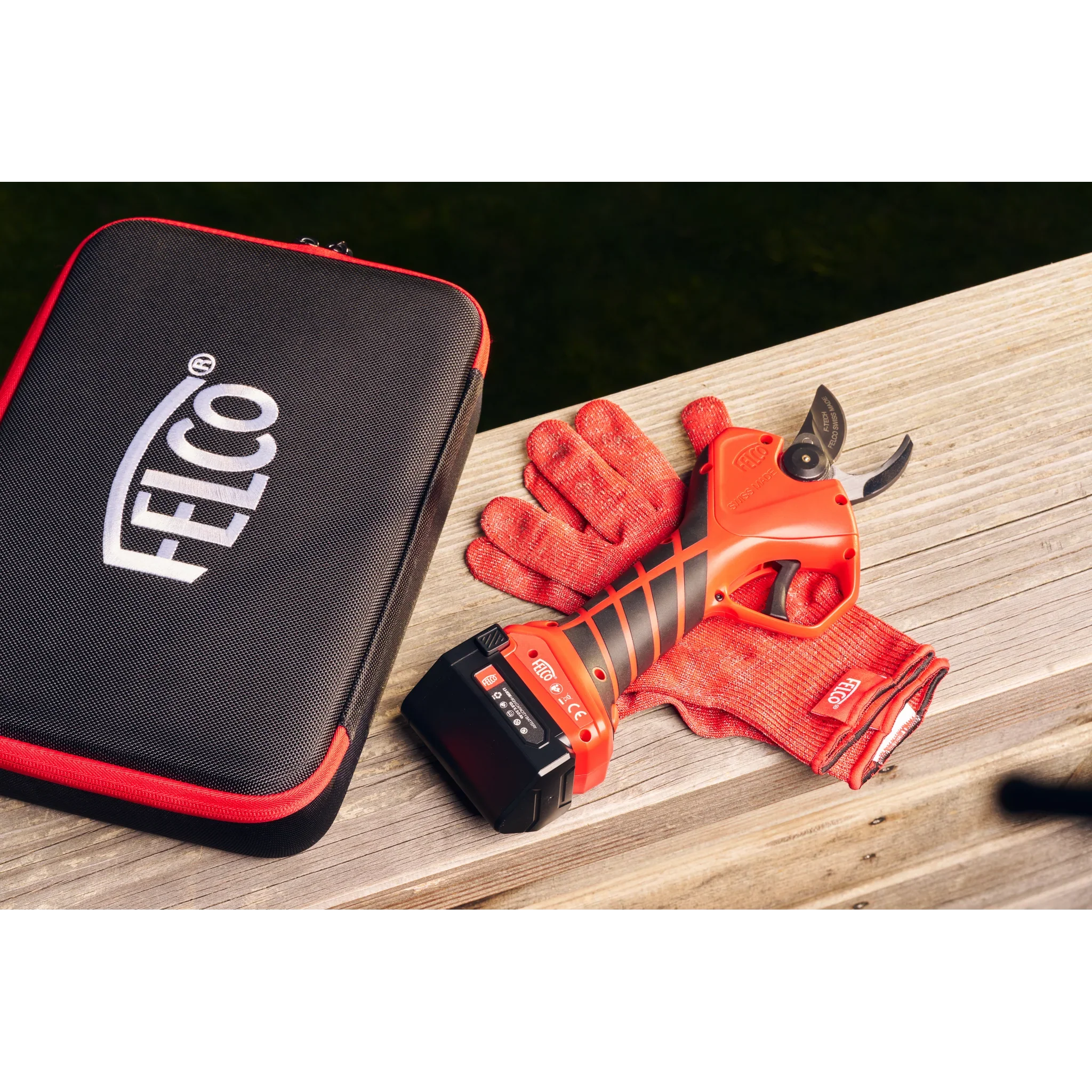 Felco F2E Accu Snoeischaar Incl. Accu & Lader - Image 5